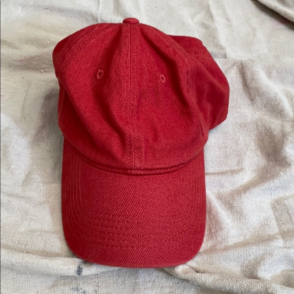 Brandy Melville Cap